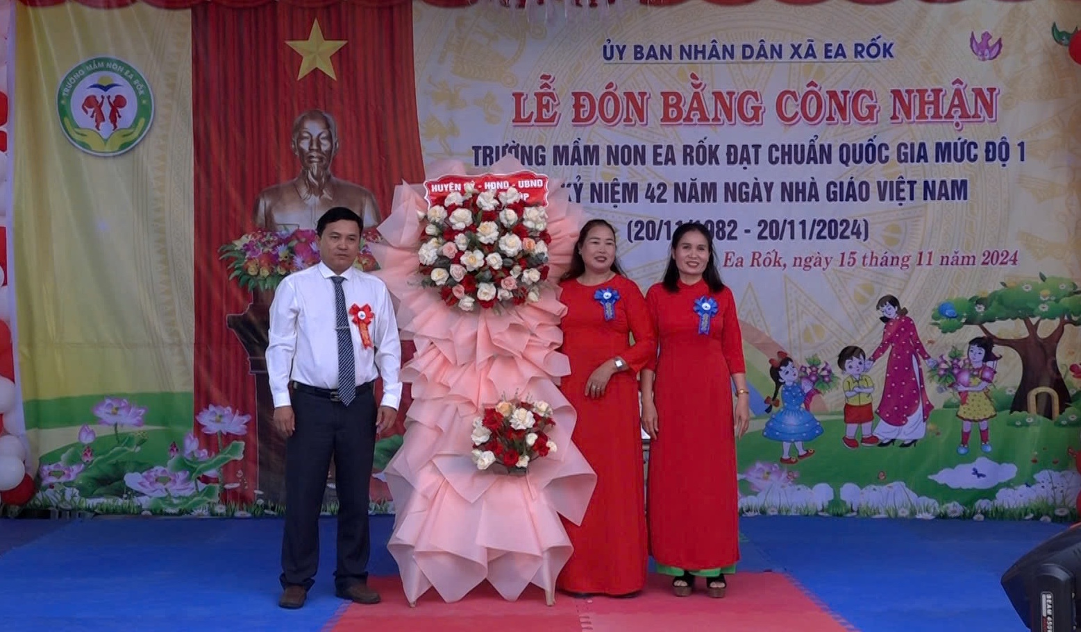 z6038743116023_7dcdc372a2f1b053c1737fdcce05d04c