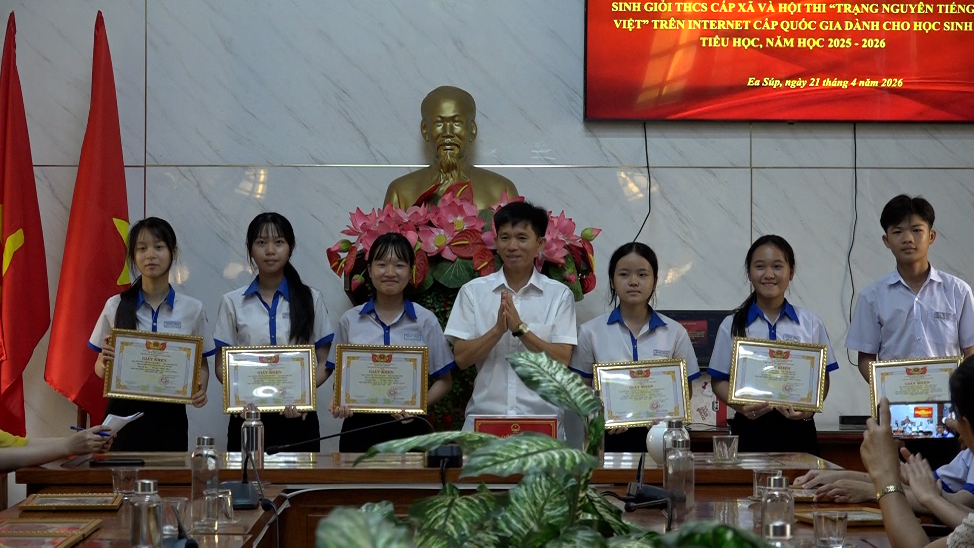 00051.MTS.00_00_00_10.Still001