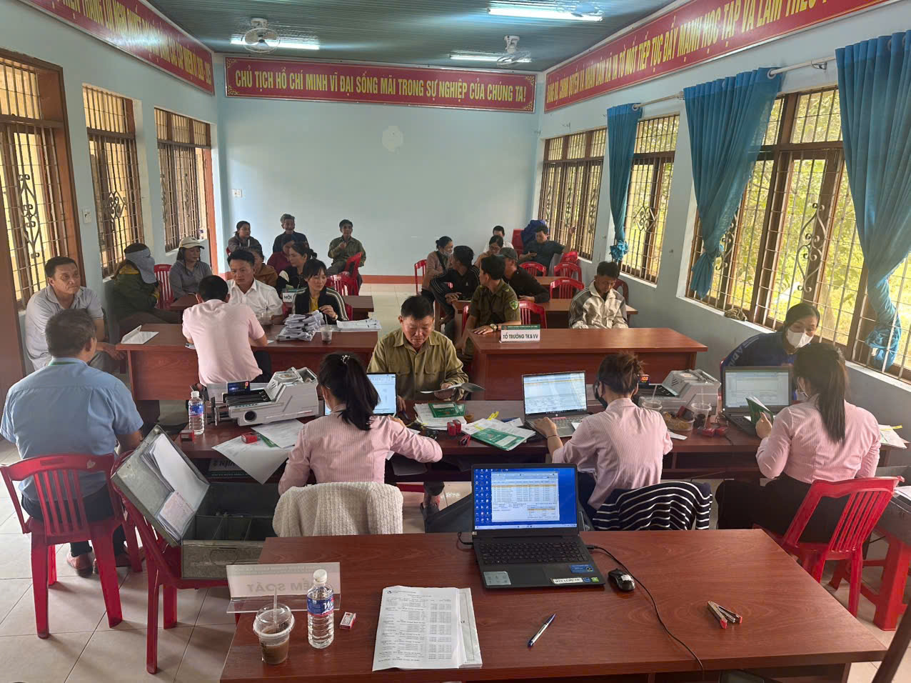 z7269135738213_b535fa78678dc1bd3ef7f59a5105e2ab