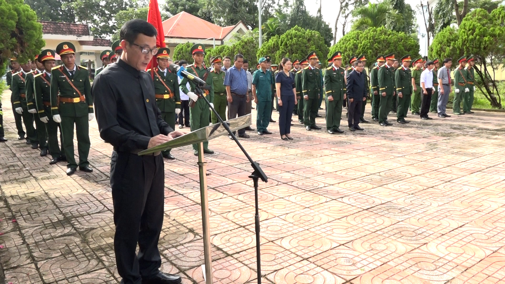 00092.MTS.00_00_02_17.Still001