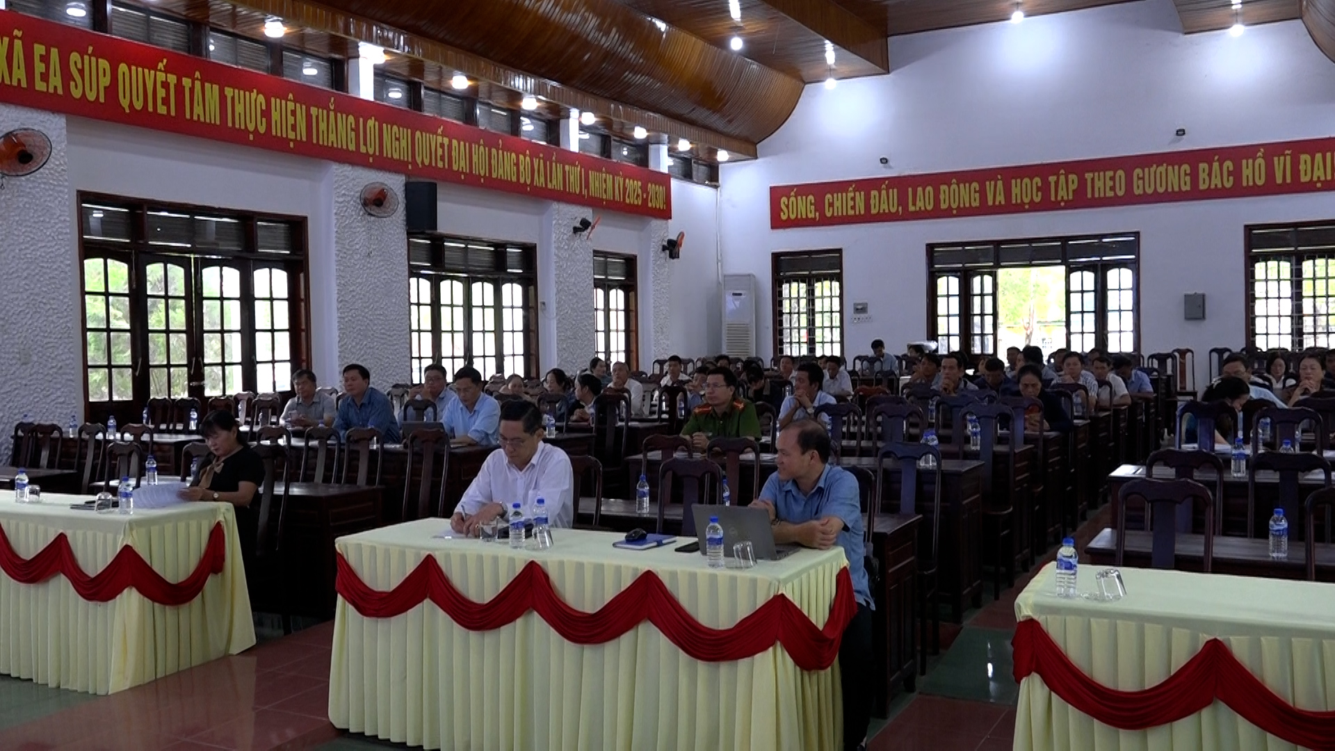 00022.MTS.00_00_01_12.Still001