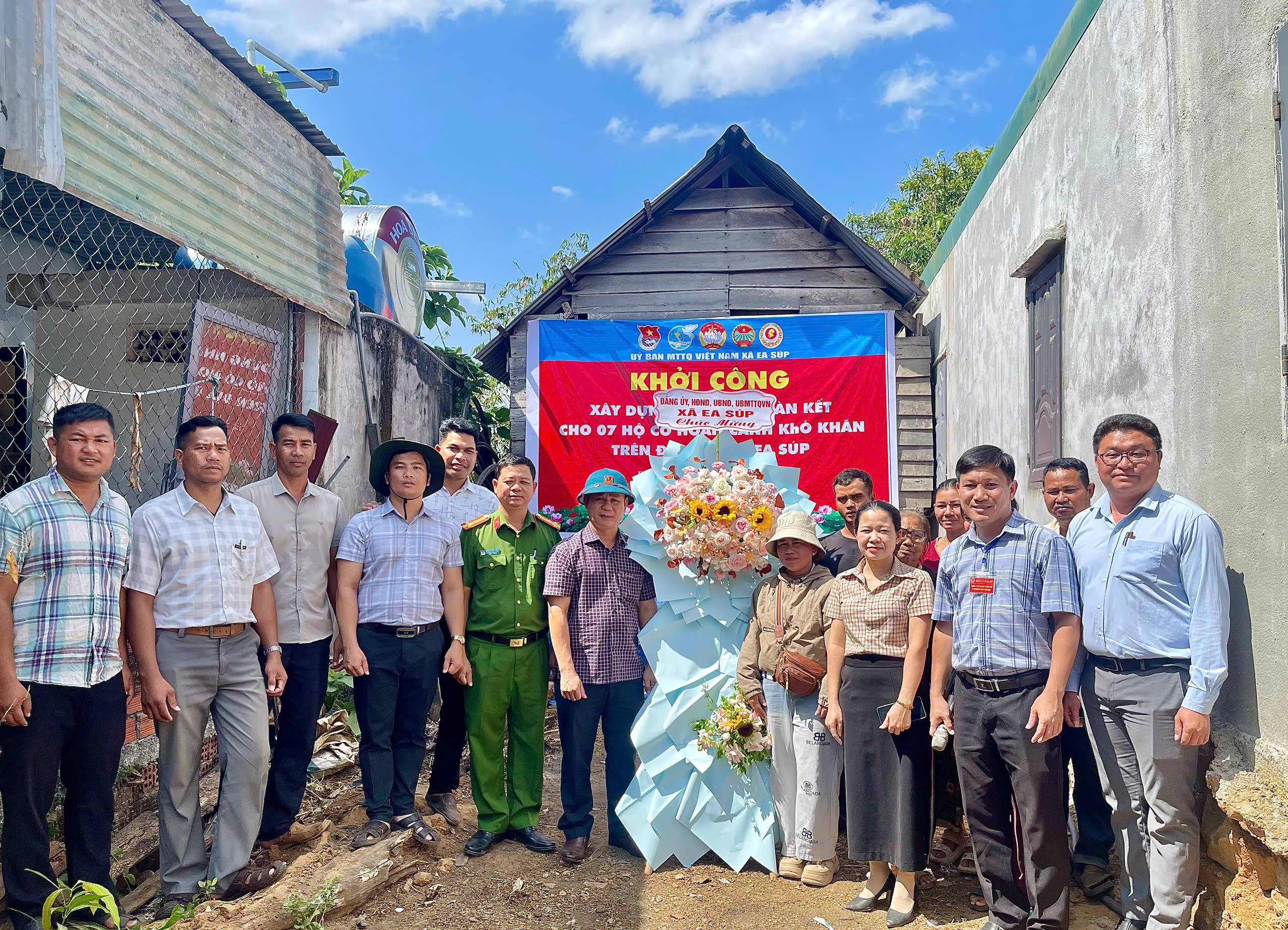 z7615215034784_533bbc09af8b8f01a0af5fa2027366c2