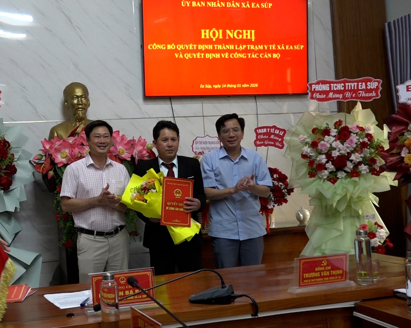 00082.MTS.00_00_12_02.Still001