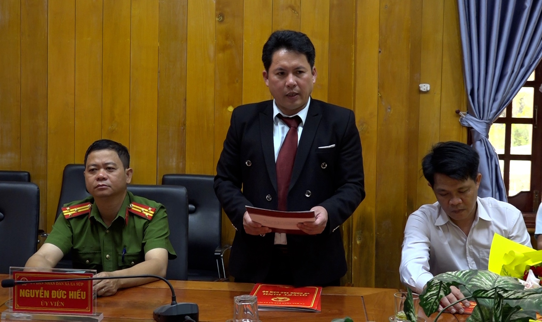 00090.MTS.00_00_12_14.Still001